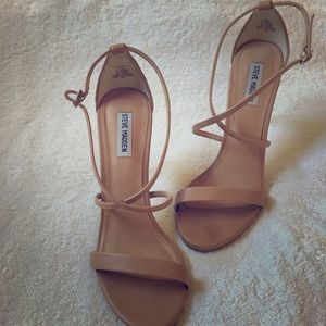 Steve Madden strappy nude sandals